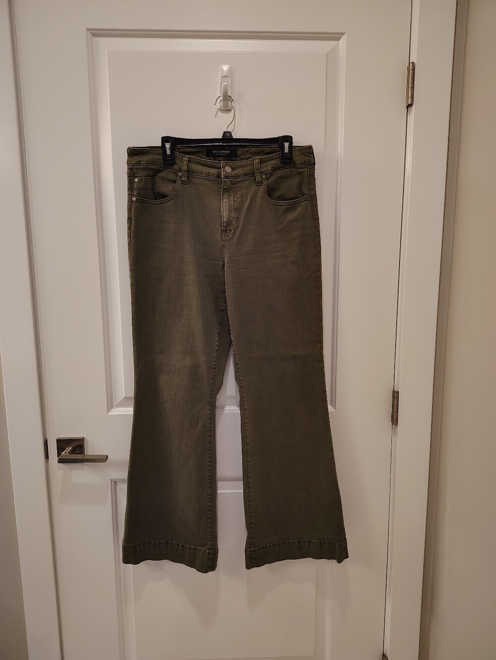 Olive Wide-Leg Women’s Jeans